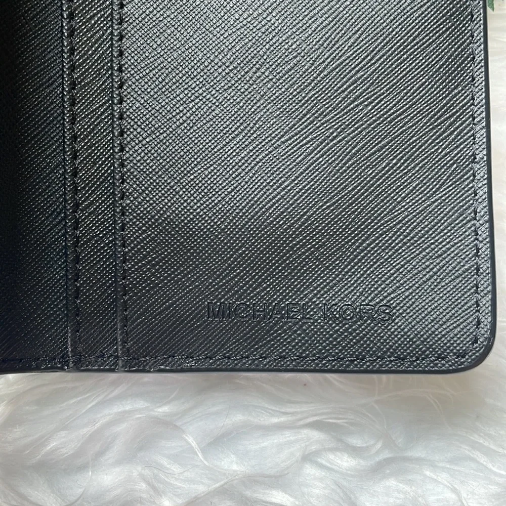 Brand New Michael Kors Genuine Leather Black Large Top Zip Continental Wallet